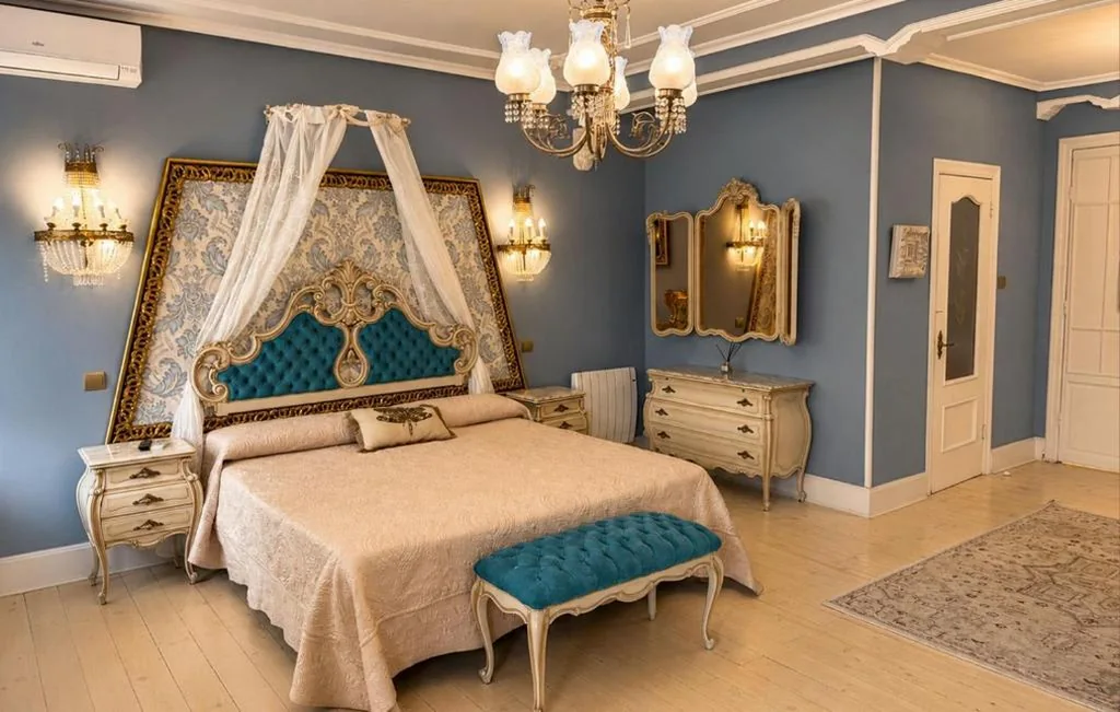 Habitación Confort Doble con bañera — Hostal Boutique Puerta del Sol