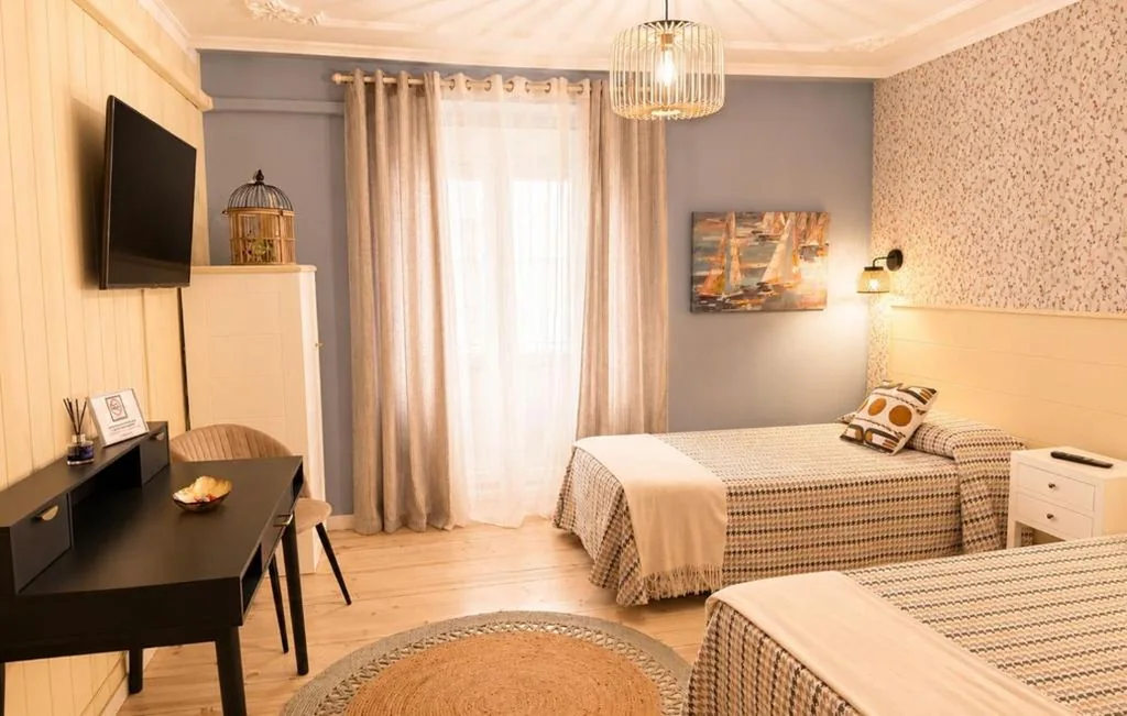 Habitación Doble - 2 camas — Hostal Boutique Puerta del Sol