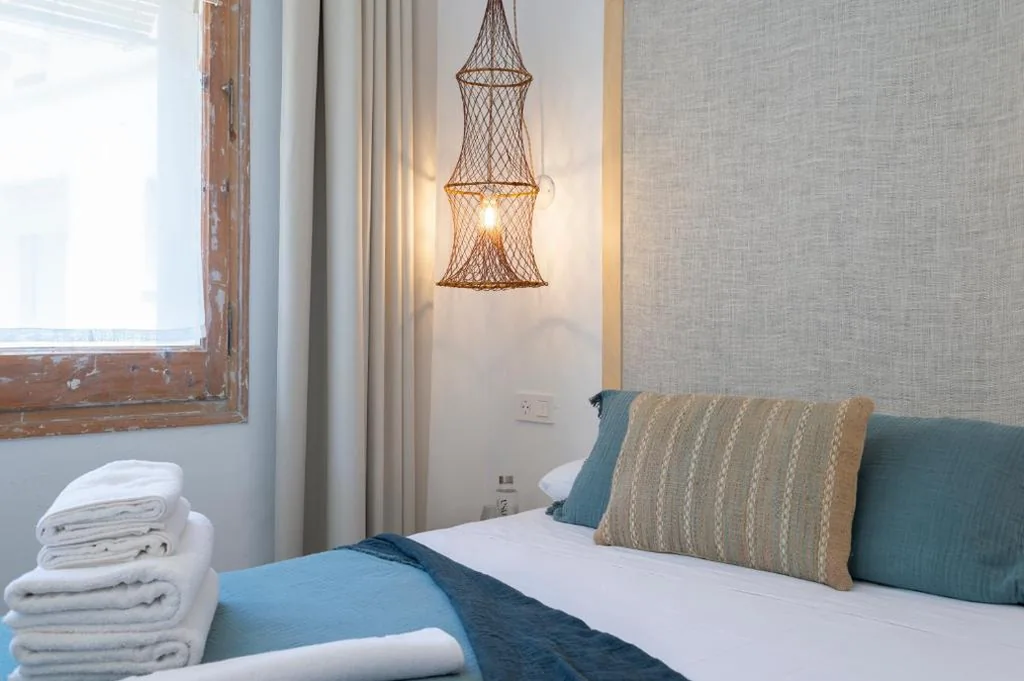 Petite chambre double extérieure — Hostal Boutique Sa Nansa