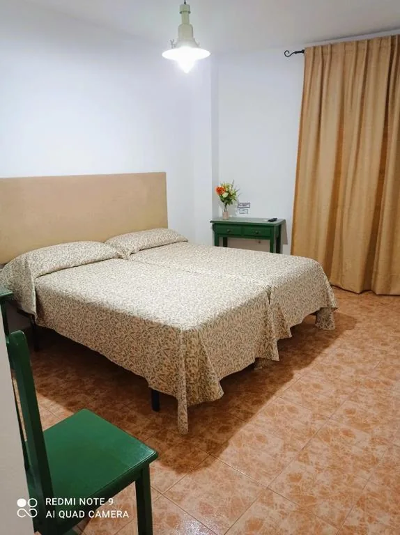 Habitación Doble - 1 o 2 camas — Hostal Buena Vista