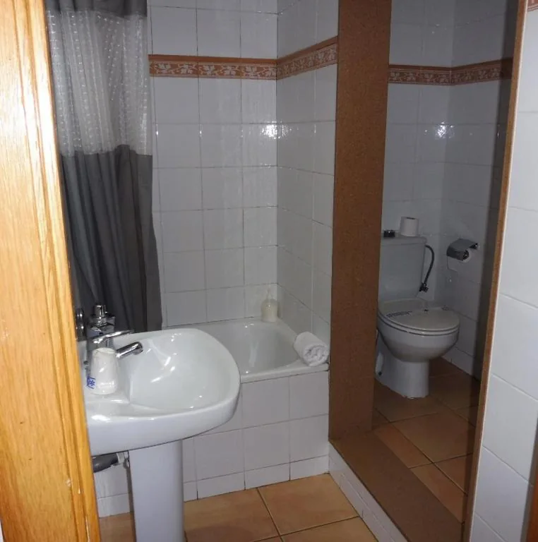 Chambre double - 1 ou 2 lits — Hostal Cal Batista