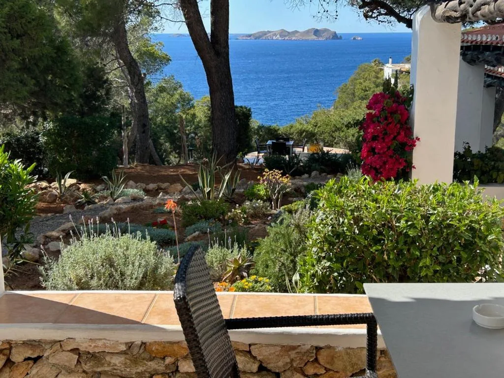Suite con vistas al mar — Hostal Cala Moli