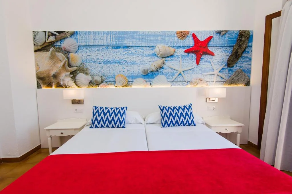 Habitación Doble Económica con aire acondicionado - 1 o 2 camas — Hostal Cala Ratjada