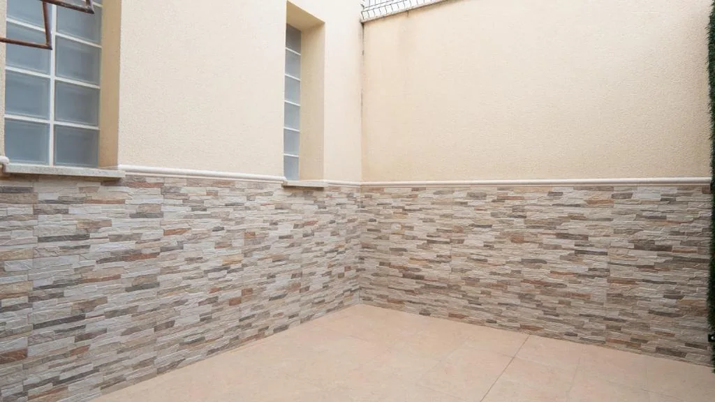 Habitación Doble con terraza — Hostal Calaya