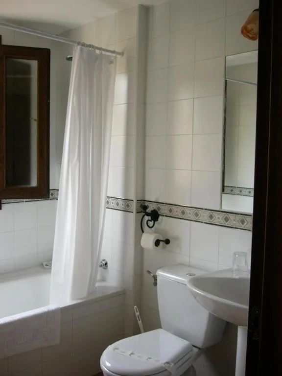 Quarto Standard - 1 cama de casal — Hostal Calderon Cuenca