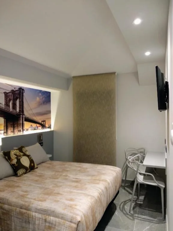 Hostal Canton Plaza