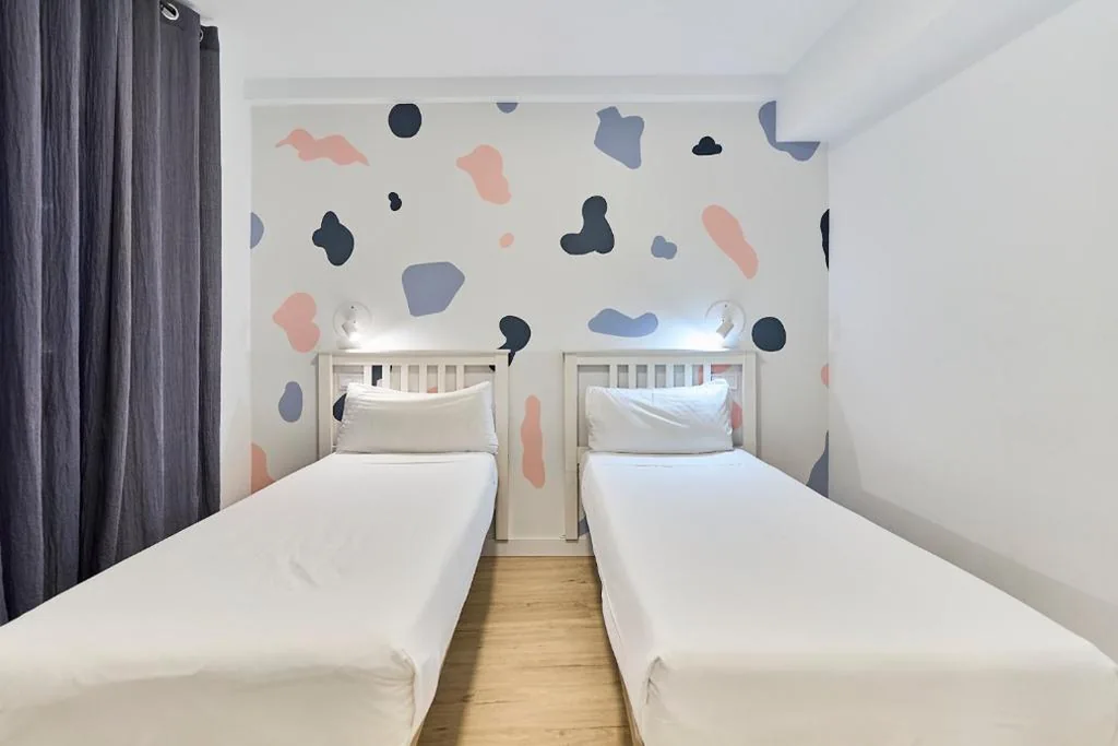 Habitación Doble Económica — Hostal Carmen by gaiarooms