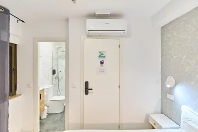Hostal Carmen by gaiarooms — foto 11