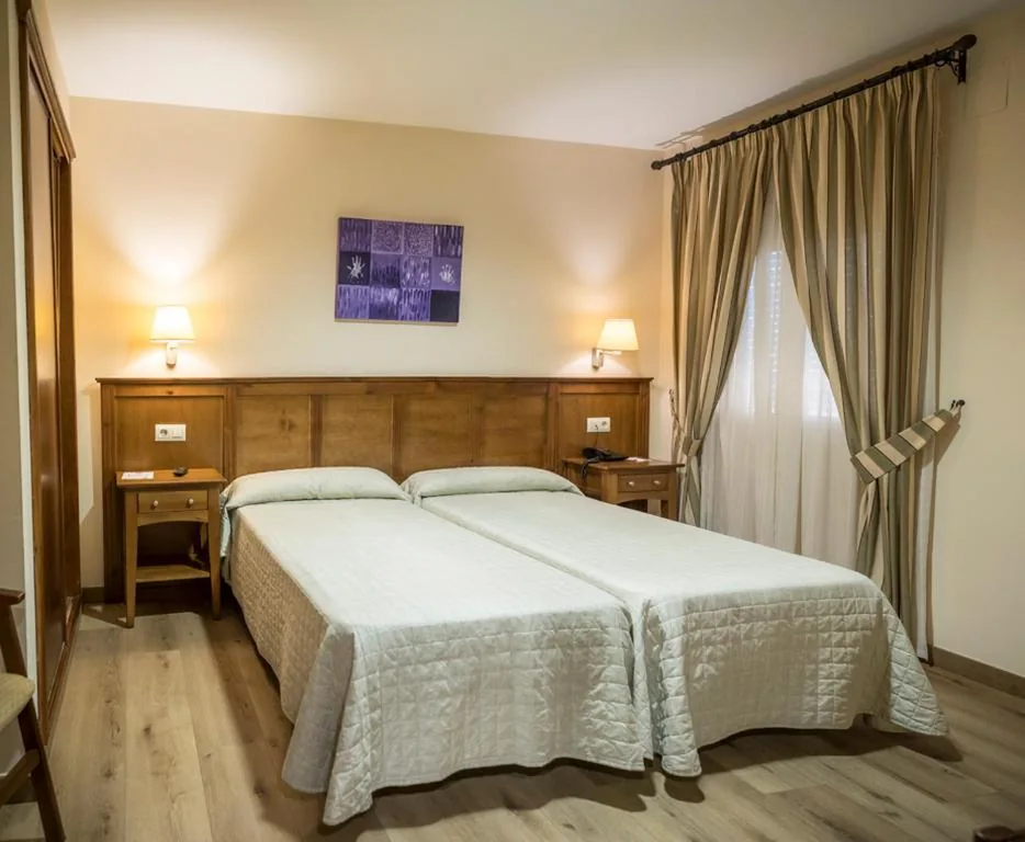 Camera doppia - 1 o 2 letti — Hostal Carmen
