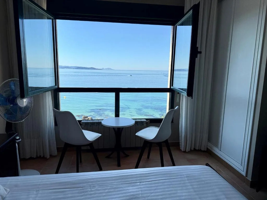 Camera doppia Deluxe con vista mare — Hostal Casa Aurita Adults Only