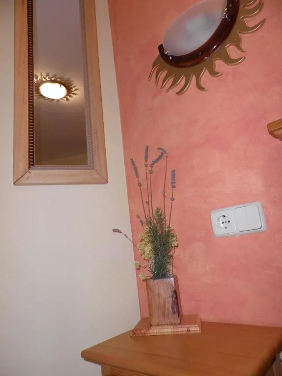 Doppelzimmer mit Balkon – 1 oder 2 Betten — Hostal Casa Barcelo