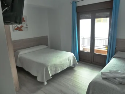 Hostal Casa Fermina- A 2 horas de las pistas de esquí — photo 2
