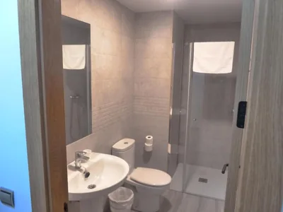 Hostal Casa Fermina- A 2 horas de las pistas de esquí — photo 3