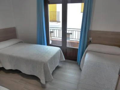 Hostal Casa Fermina- A 2 horas de las pistas de esquí — photo 5