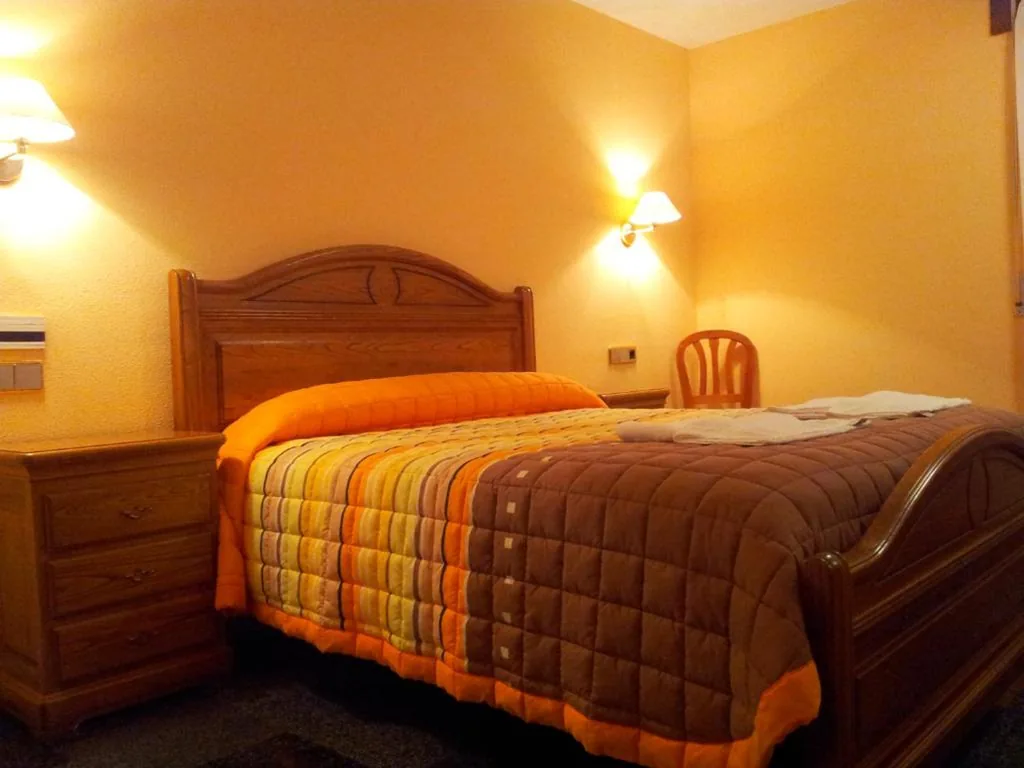 Quarto Duplo - 1 ou 2 camas — Hostal Casa Ramón