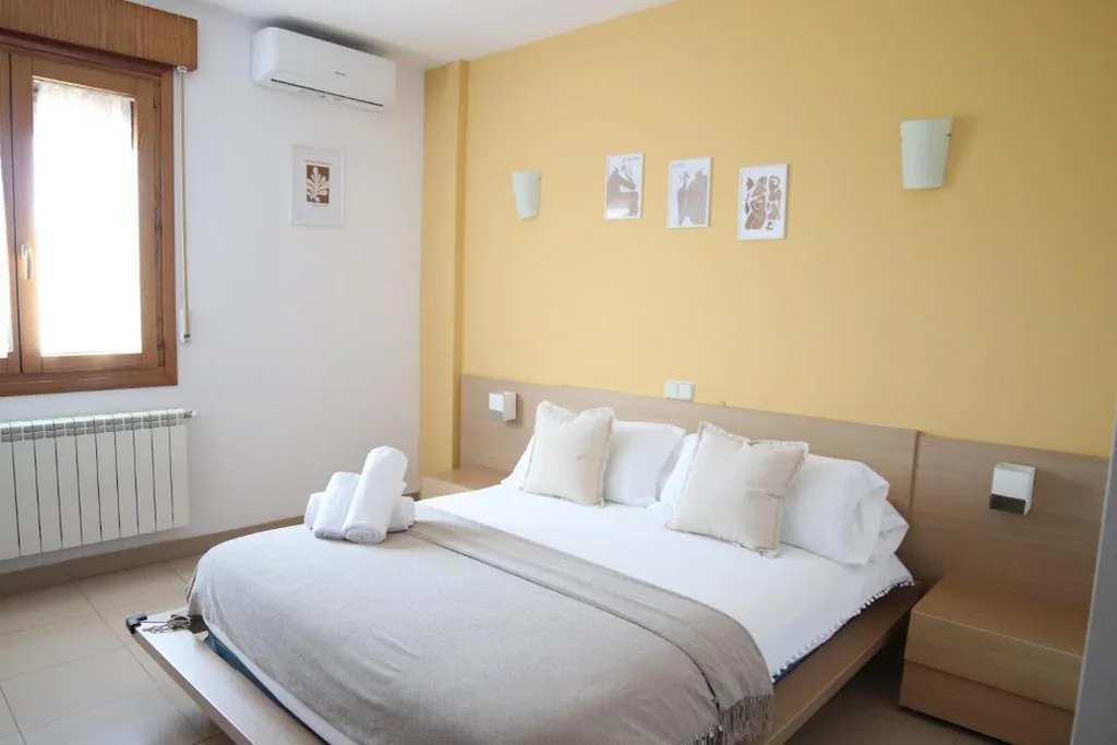 Tweepersoonskamer — Hostal-Casa Rural Rosa-Nonna