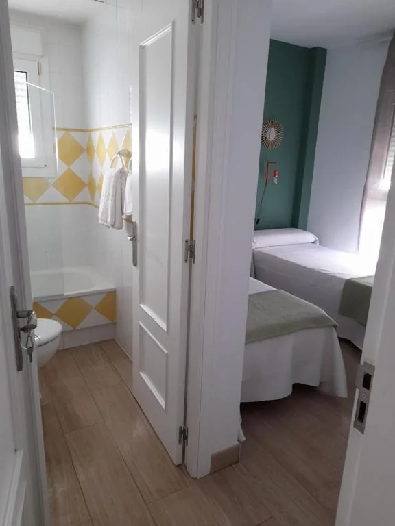 Quarto Duplo com 2 camas — Hostal Casandra - antiguo Hostal Los Valencianos