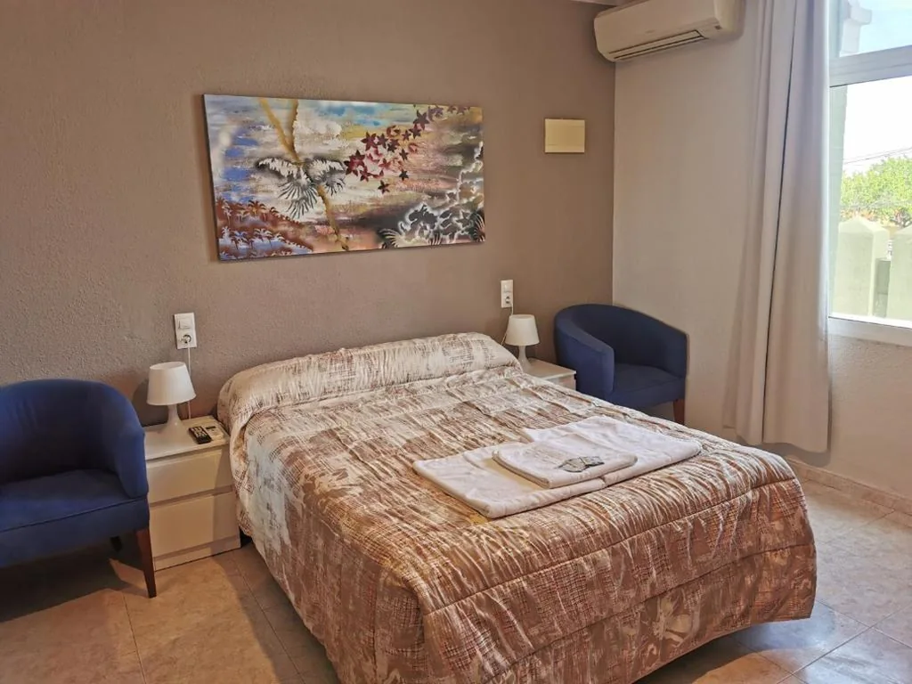 Habitación Doble — Hostal Castellverd
