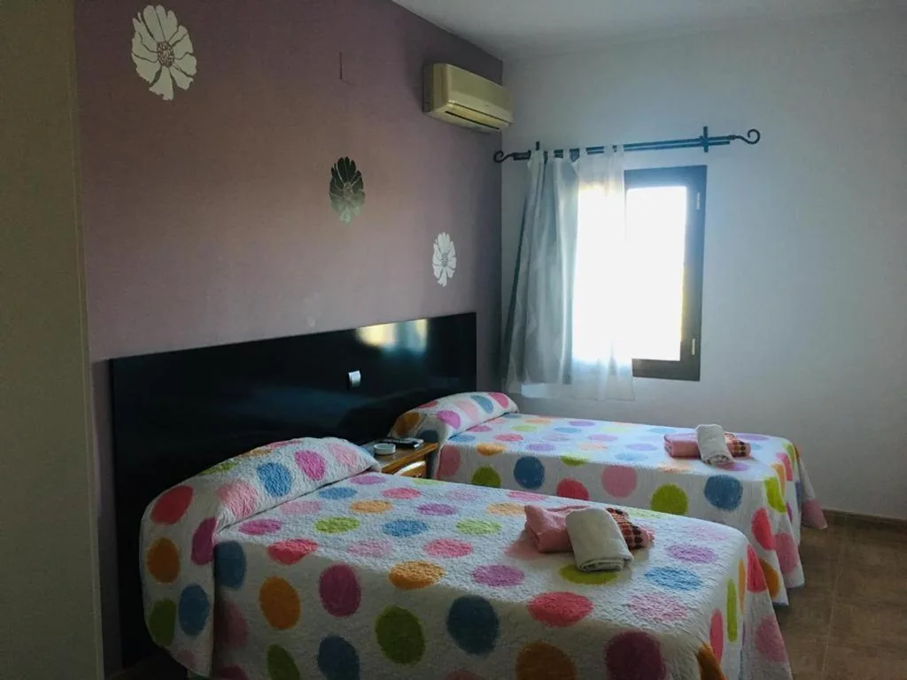 シングルルーム — Hostal Catedritos Ibéricos A-5 Km 154 A 5 KM DE OROPESA A 1 KM DE HERRERUELA DE OROPESA