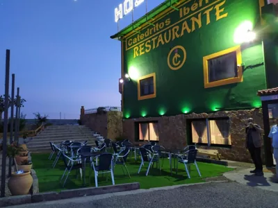 Hostal Catedritos Ibéricos A-5 Km 154 A 5 KM DE OROPESA A 1 KM DE HERRERUELA DE OROPESA — 写真 10