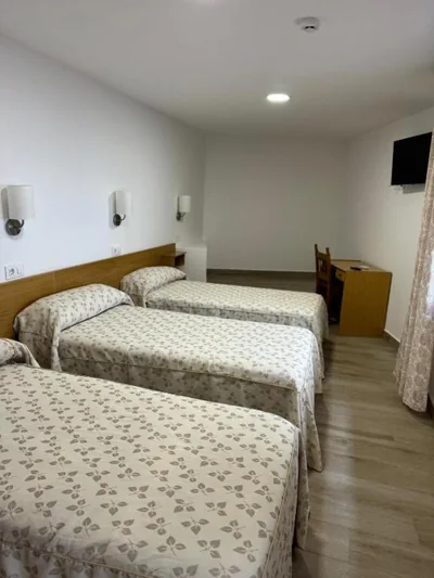 Hostal cazalegas — photo 5