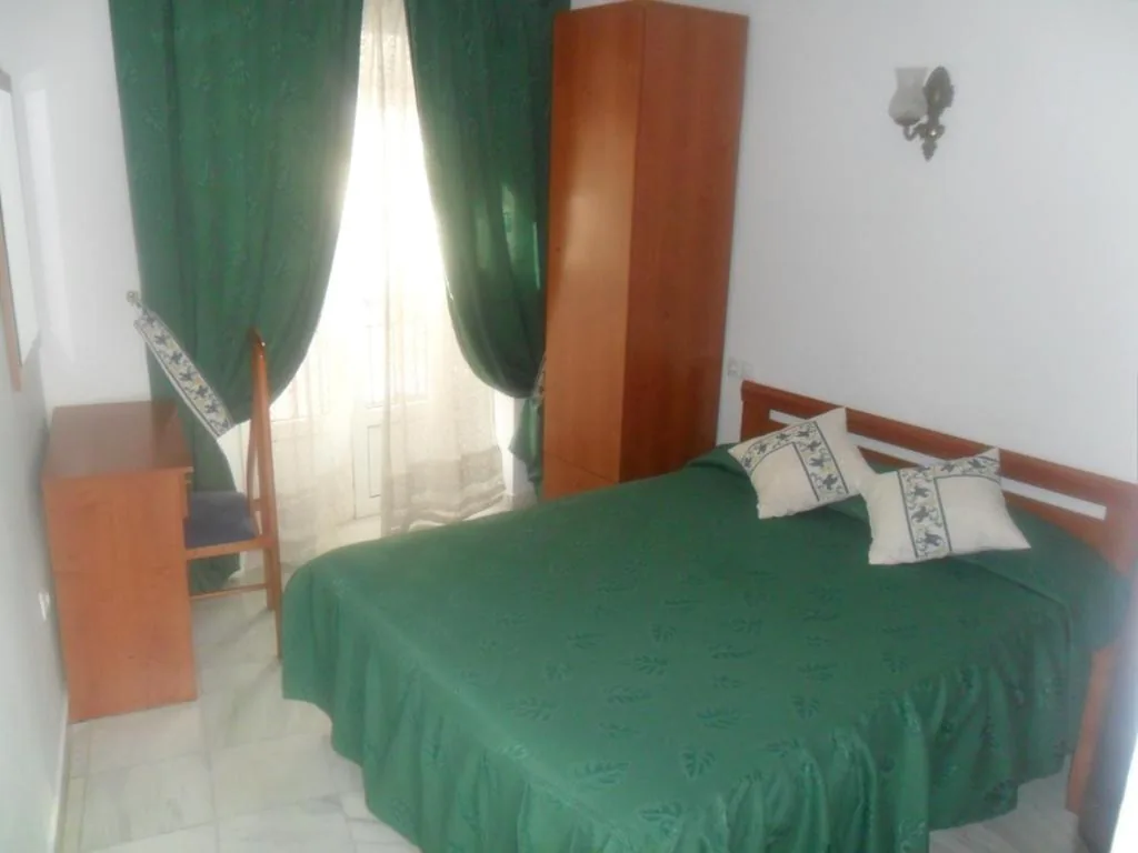 Habitación Individual — Hostal Centro Sol