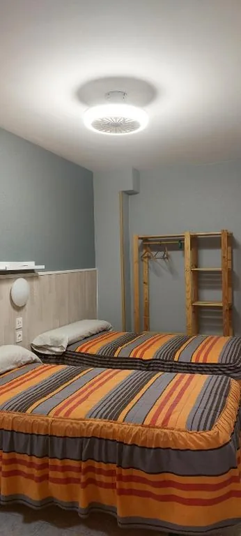 専用バスルーム付きダブルルーム — HOSTAL CEPA DE ORO