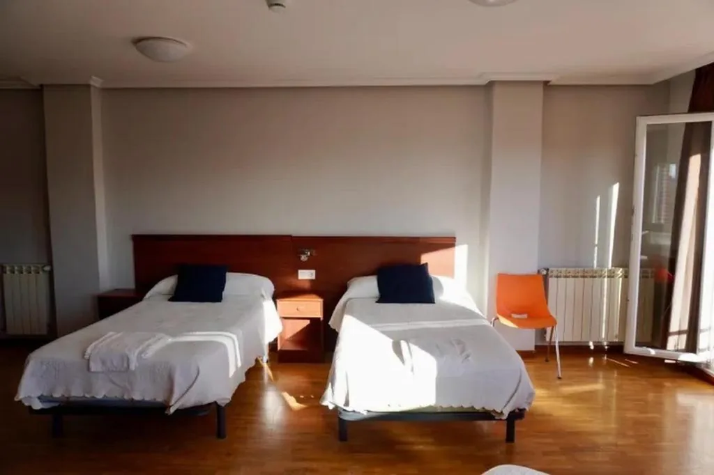 Hostal Cerecedo by gaiarooms