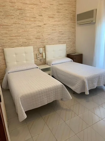Hostal Cervantes — Foto 10