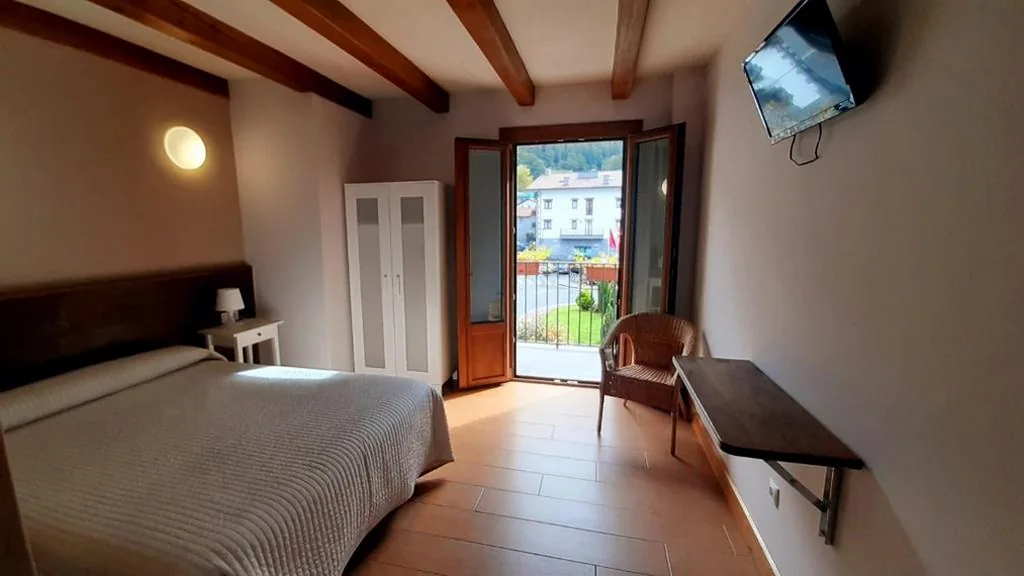 Hostal-Cicloturismo Lopenea