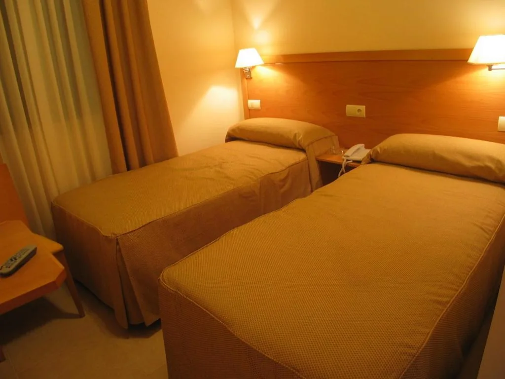 Single Room — Hostal Ciudad de Cáparra