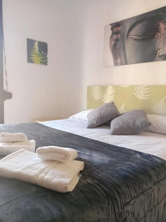 Doppelzimmer mit Balkon — Hostal Collsacabra