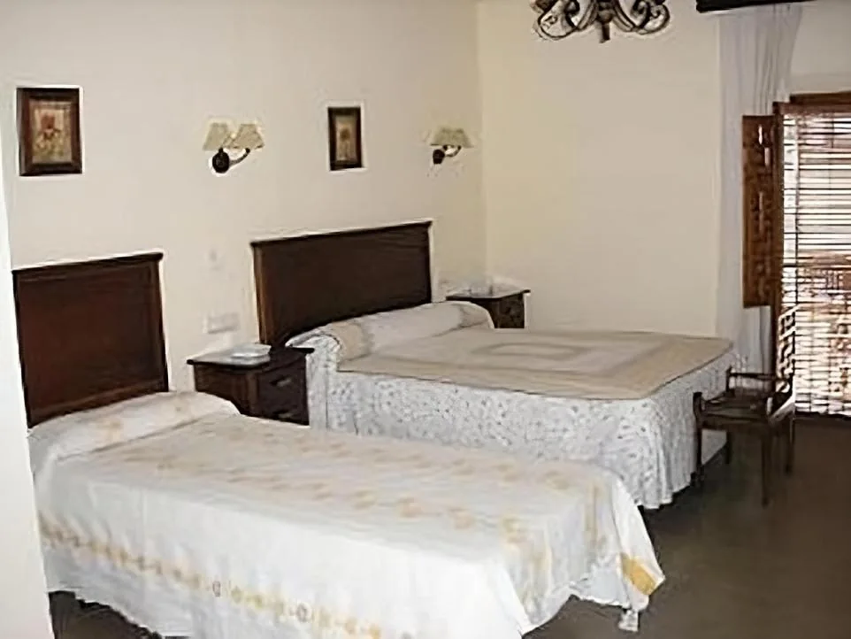 Dreibettzimmer — Hostal Colon Antequera