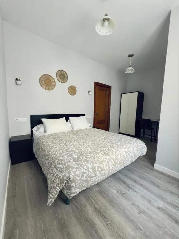Chambre double avec salle de bains privative — Hostal Conde De Alba