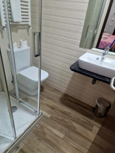 Hostal corazón de Madrid 3 — Foto 3