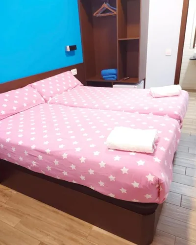 Hostal corazón de Madrid 3 — Foto 4