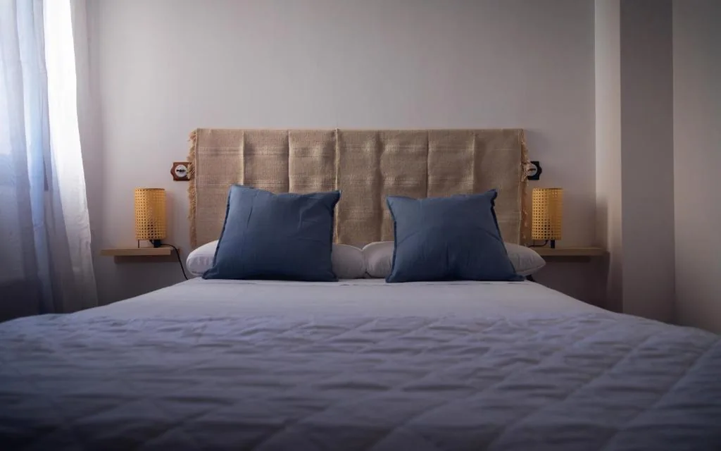 Habitación Doble con baño privado - 1 o 2 camas — Hostal Corper Navalcarnero