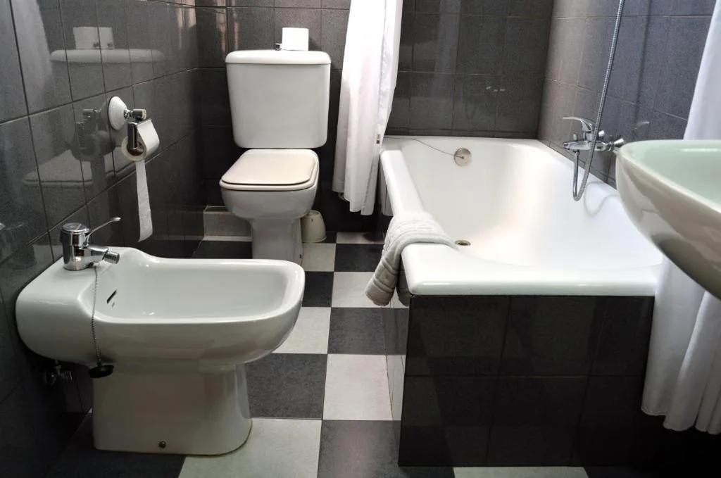 スーペリアダブルルーム — Hostal Cortés