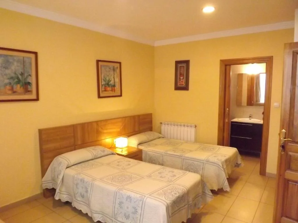 Habitación Doble - 1 o 2 camas — Hostal Costa Azul