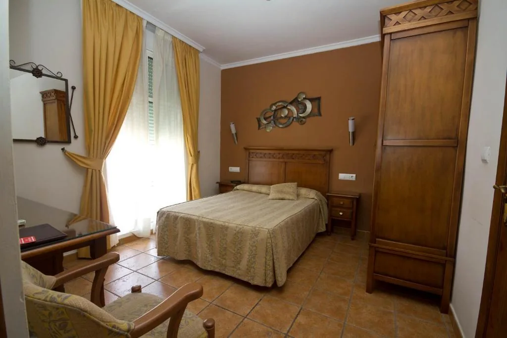 Habitación Doble — Hostal Costa Luz