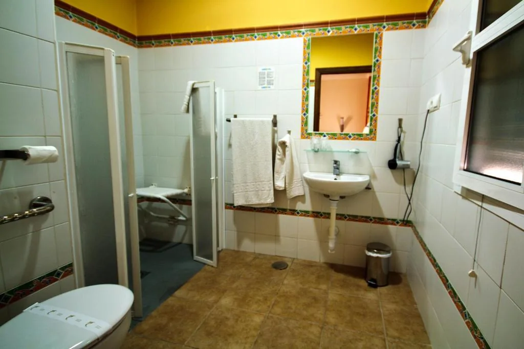 Habitación Familiar — Hostal Costa Luz