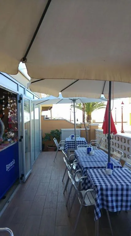 Quarto Duplo Pequeno — Hostal Cubelles