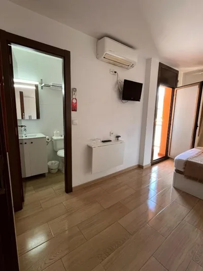 Hostal Cubelles — foto 11