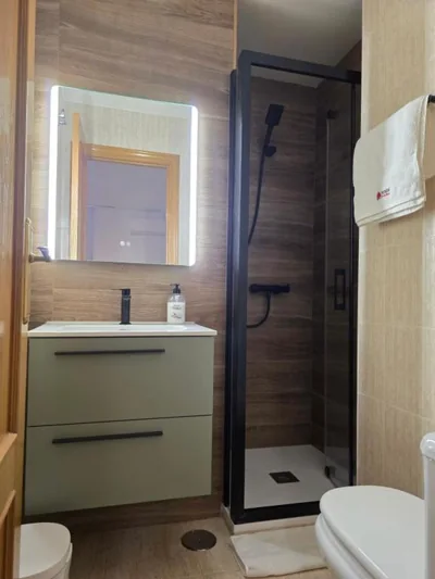 Hostal De la Rosa by Parque Warner Madrid — photo 3