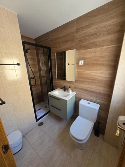 Hostal De la Rosa by Parque Warner Madrid — photo 8