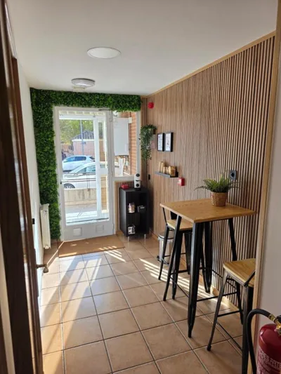 Hostal De la Rosa by Parque Warner Madrid — photo 11