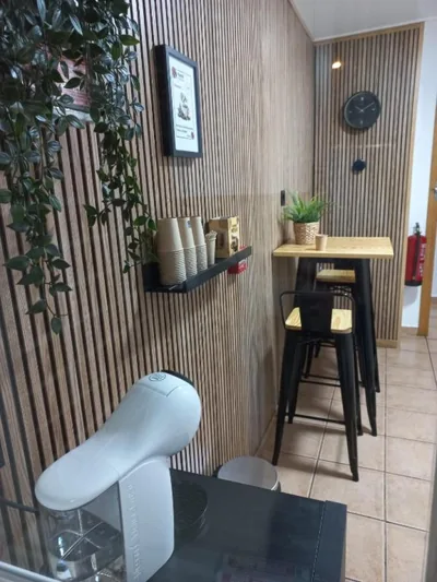 Hostal De la Rosa by Parque Warner Madrid — photo 12