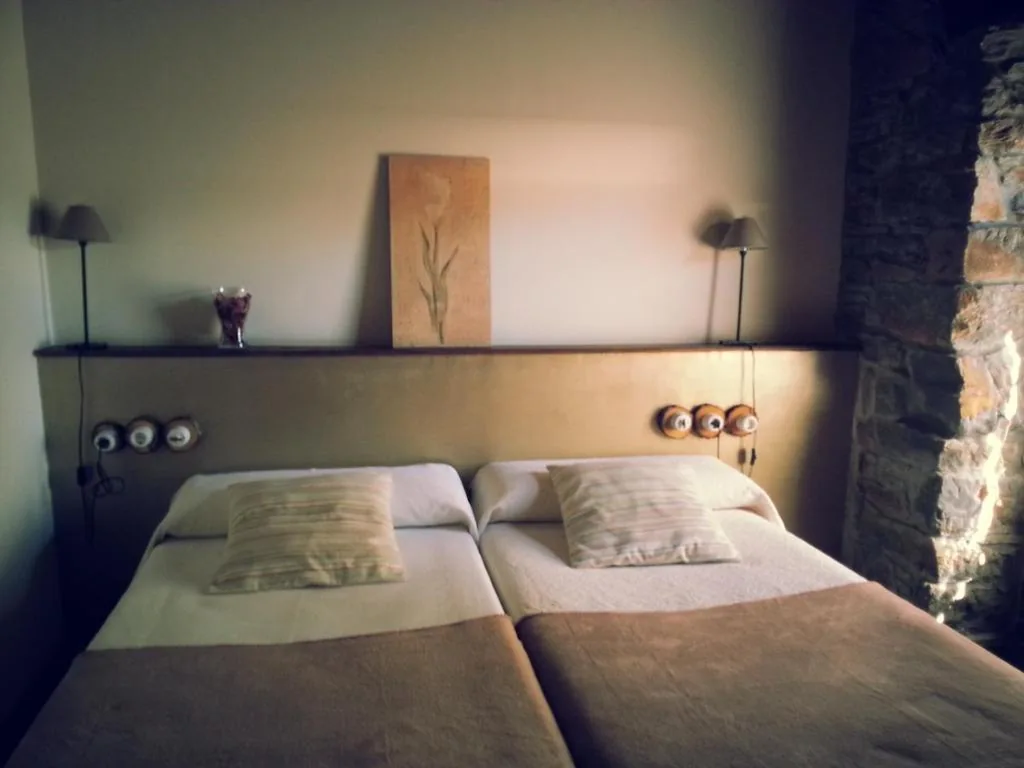 Habitación Doble - 2 camas — Hostal De Montaña La Aldeya