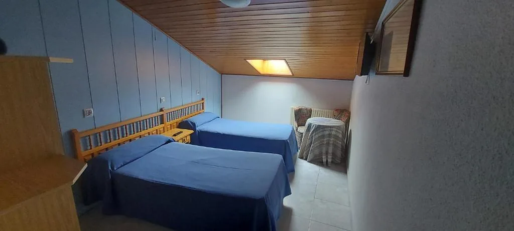 Doppelzimmer — Hostal del campo