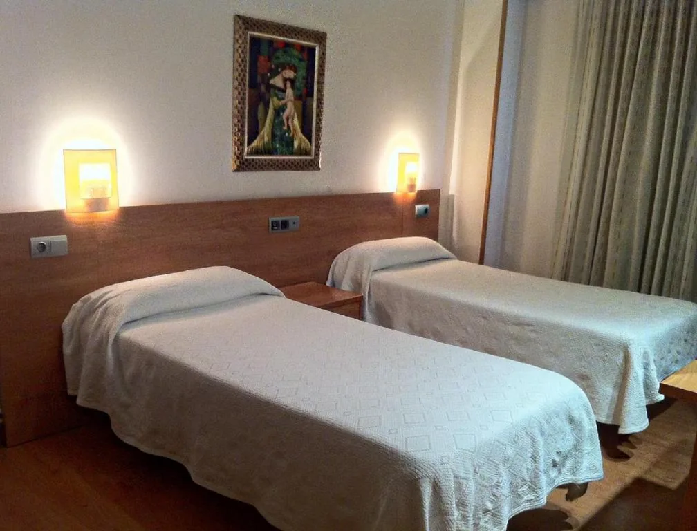Camera doppia - 1 o 2 letti — Hostal Del Carmen